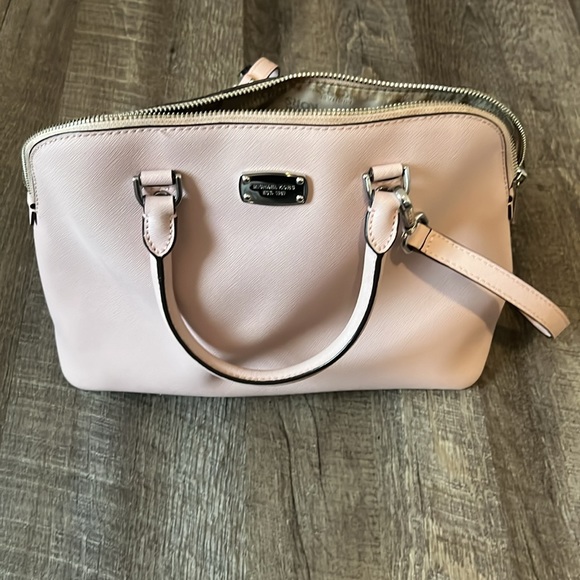 Mk pink purse - Picture 2 of 3